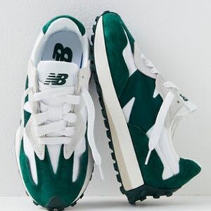 New Balance  327 Sneakers
